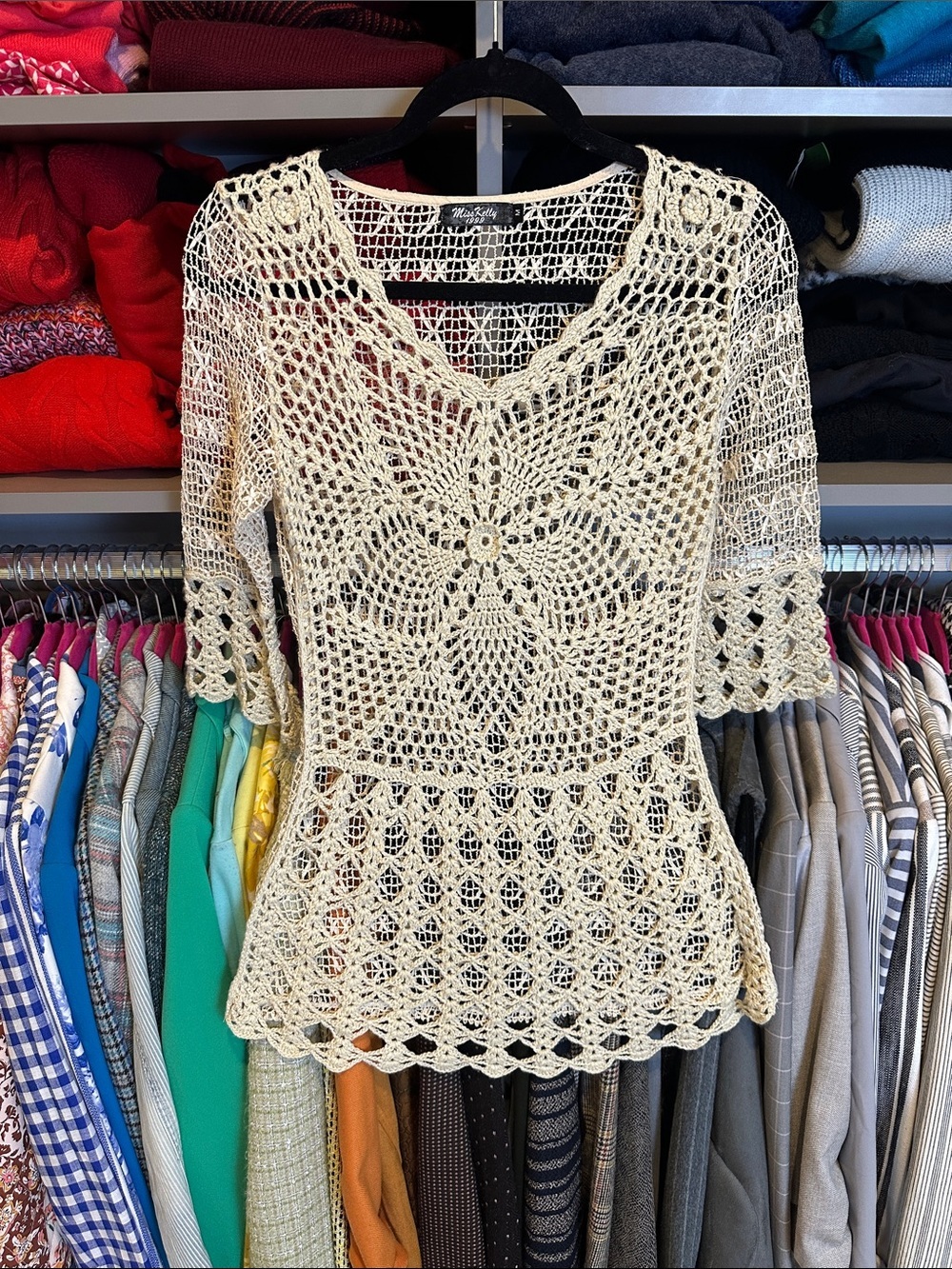 Miss Kelly beige crocheted and ribbon 1/2 sleeve tunic top size M
